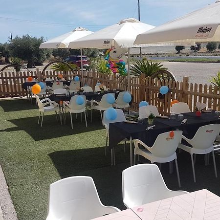 Hostal Los Batallones Torrejon de Velasco Exterior foto